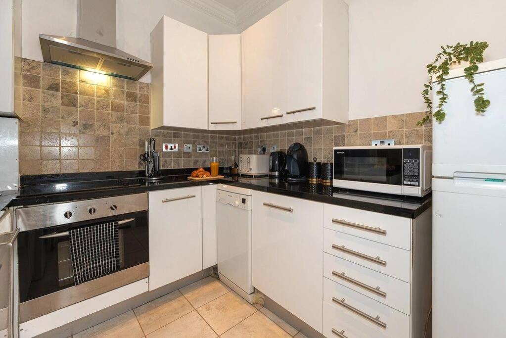 Discover London Central 2 Bedroom In Kensington المظهر الخارجي الصورة